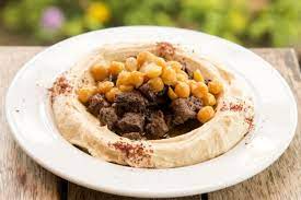 HUMMUS WITH MEAT