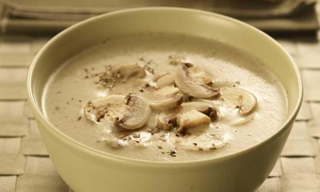 MUSHROOM SOUP WITH CREAM