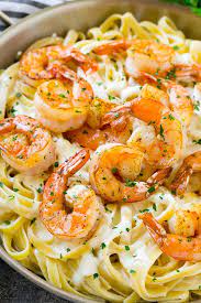 FETTUCINE PASTA WITH CREAM AND SHRIMP